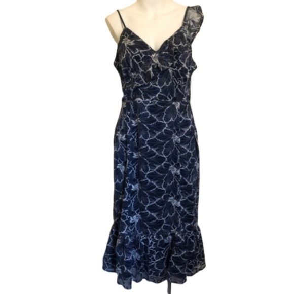 Lulus Dresses & Skirts - Lulus Fleur Allured Navy Blue Lace Midi Dress